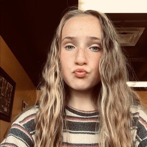 Meet your Posher, Vanessa